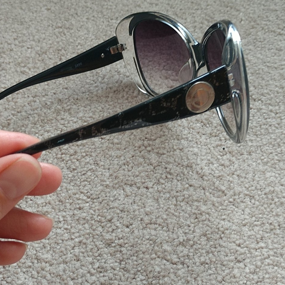 Sunglasses - Picture 6 of 6